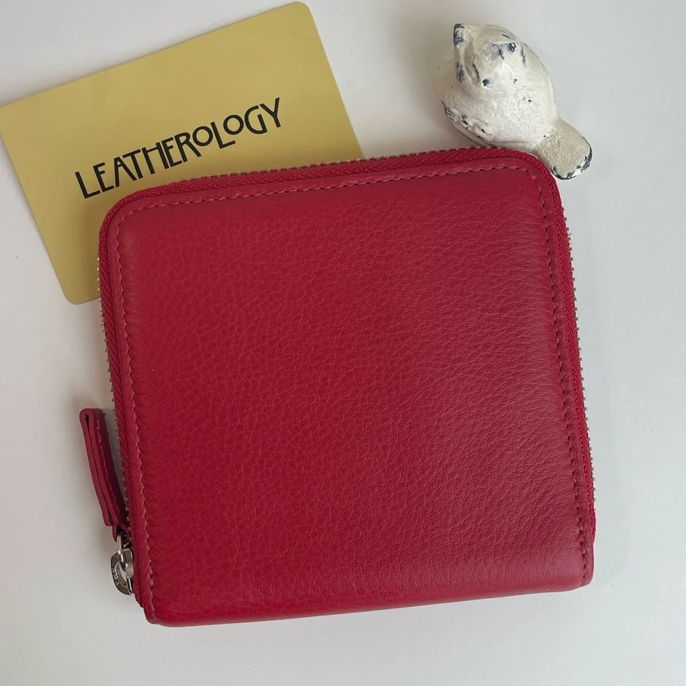 LEATHEROLOGY Small Zippered Wallet Apple Red New With Tag 🏷️